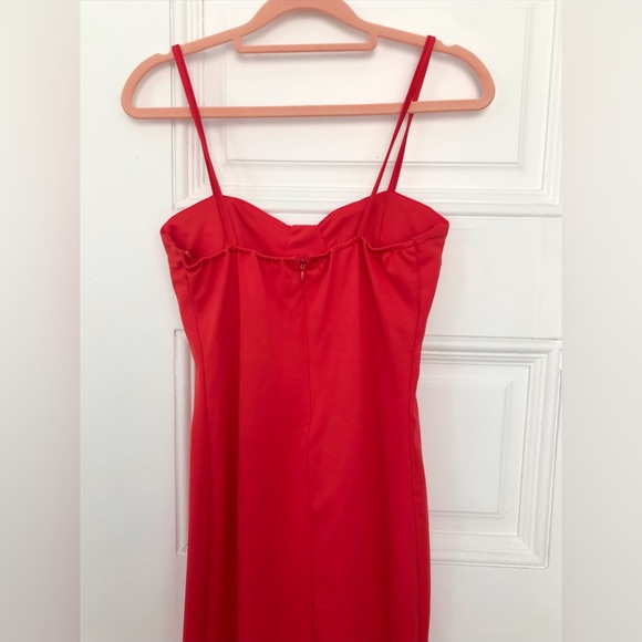 Lady In Red Super Sexy Mini Bodycon Busty Strappy in size (L) Sweetheart Cut - Picture 8 of 8